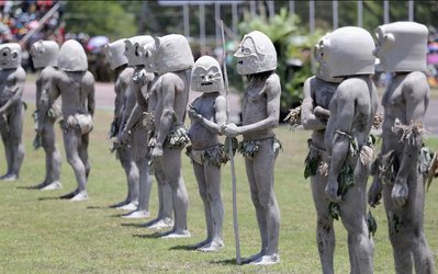 papua-dancers.jpg